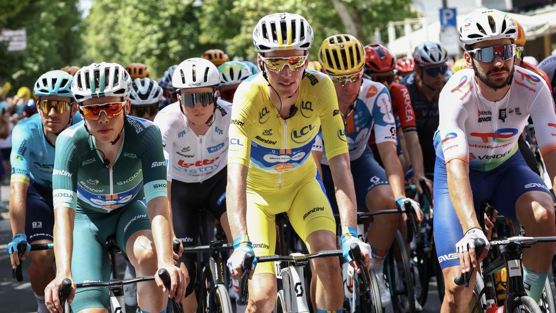 Cyclisme Romain Bardet aura profite a fond de sa belle tunique sur le Tour de France
